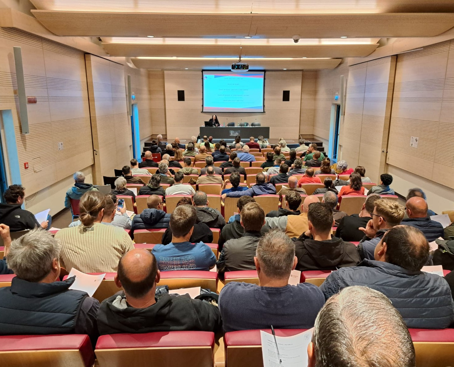 Benessere animale, oltre 130 aziende zootecniche della Tuscia all’incontro formativo promosso dalla Asl